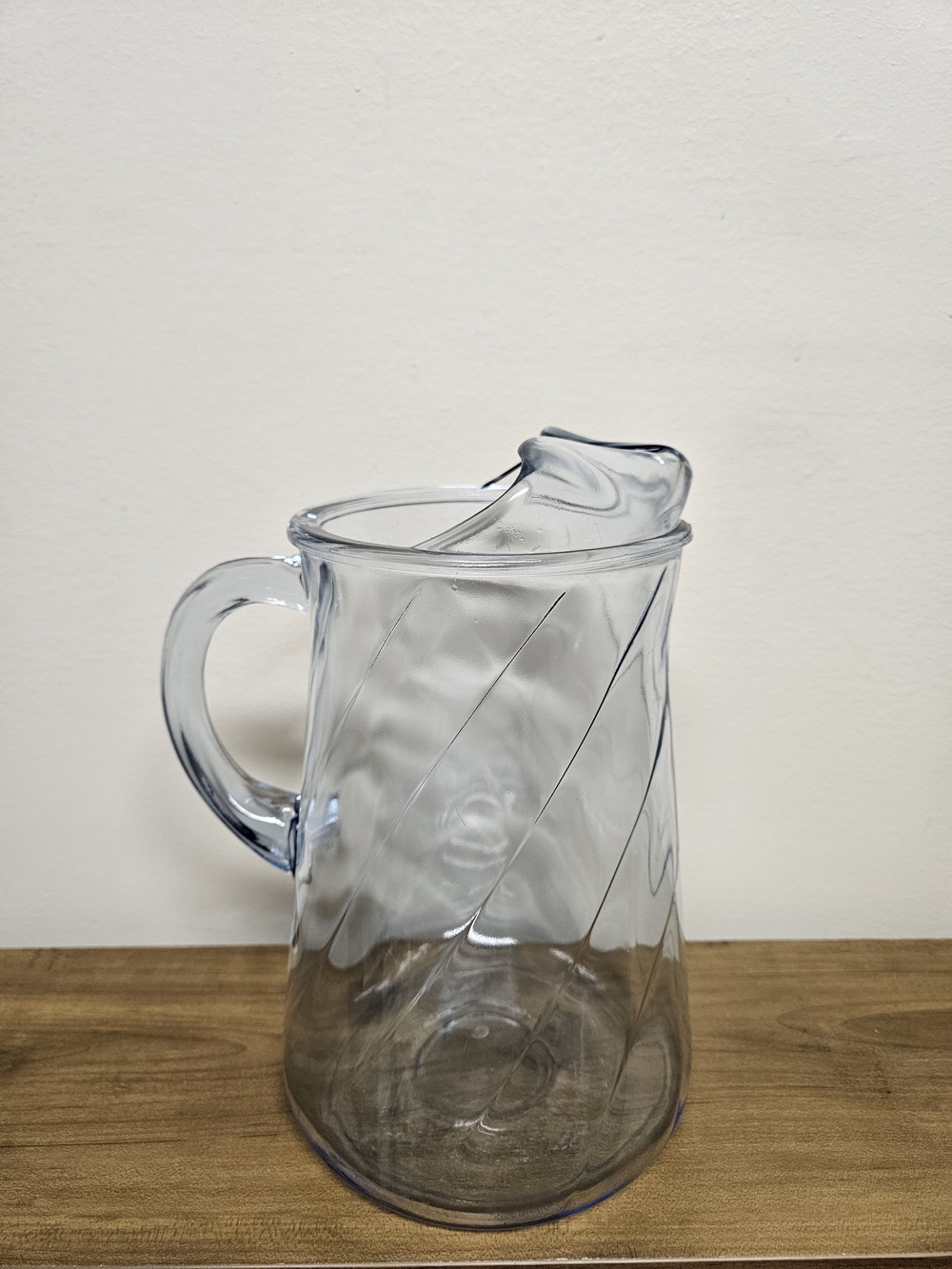 Indiana Light Blue Glass Swirl Pattern Vintage Pitcher Ice Lip Spout 1960s 70s